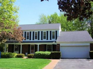 880 Aspen Dr, Rochester, MI 48307