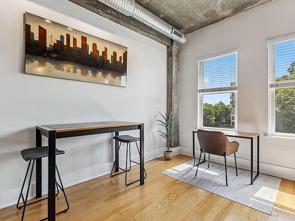 4th image of 444 Blount St #209