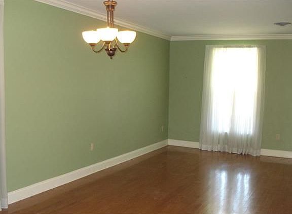 4th image of 3801 Clifford Dr