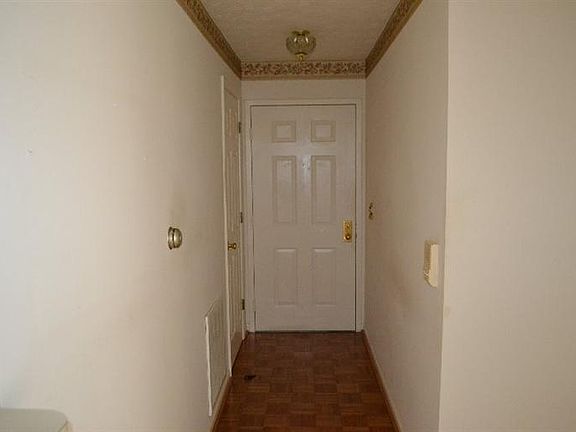2nd image of 720 Carrington Pl APT 205