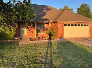 402 Audley Bolton Dr, Searcy, AR 72143