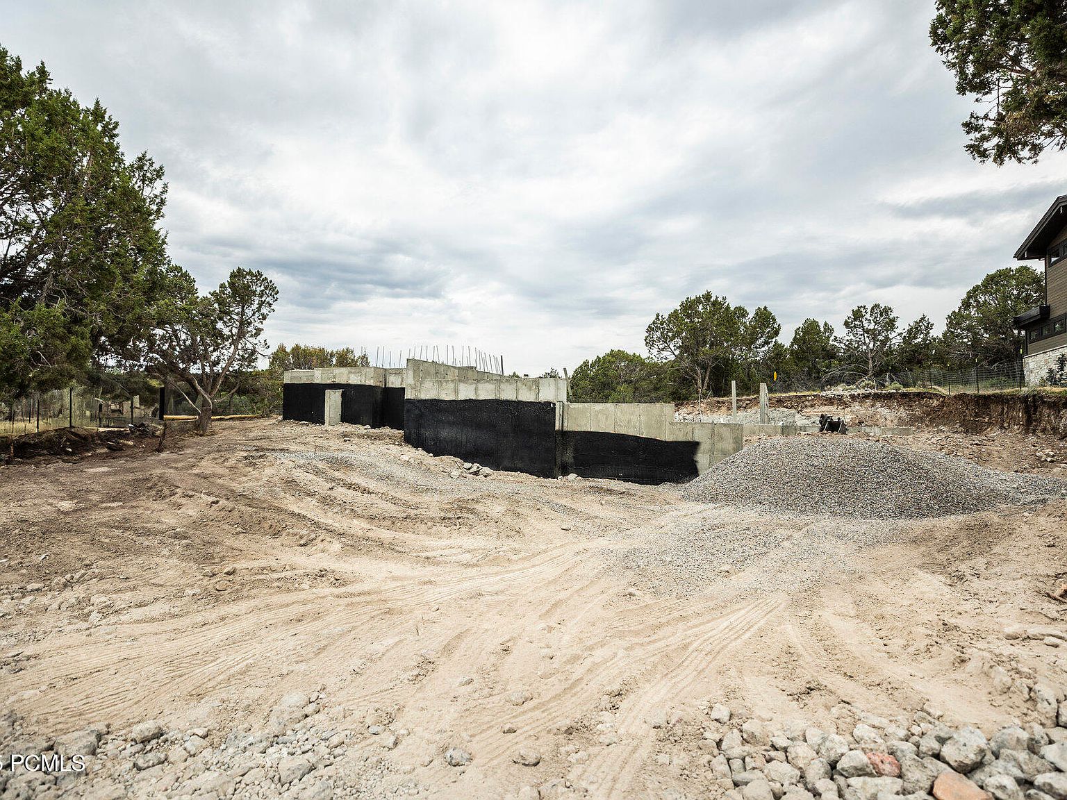 645 N Red Mountain Ct