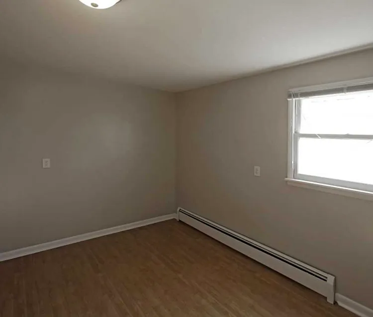 Bay Terrace — Photo 4