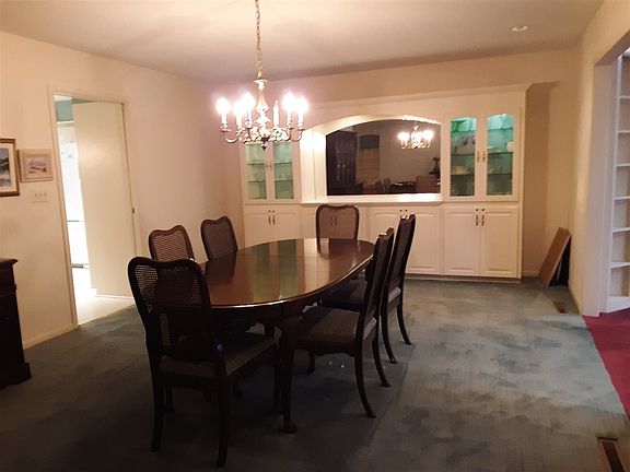 5th image of 324 Berentz Dr
