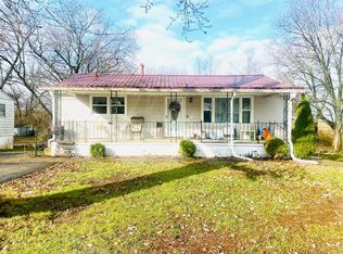 529 N Howard St, Sabina, OH 45169