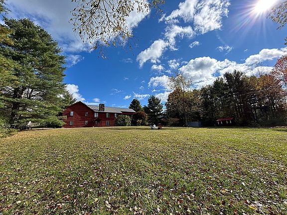 3rd image of 139 Village View Rd