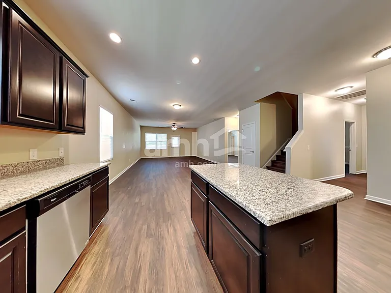266 Decatur Dr — Photo 3