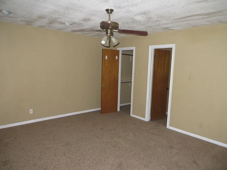 2313 Dover Rd — Photo 10
