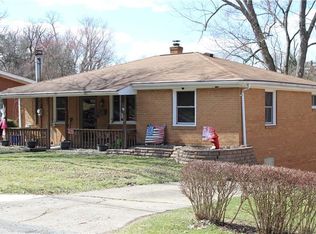 215 Sunset Dr, Monroeville, PA 15146