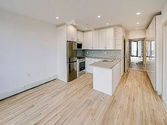 4th image of 30-79 31st St #5F