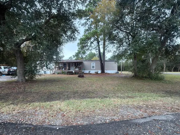 17818 Camelia Dr, Beaumont, TX 77705