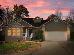 2201 SW 14th St, Blue Springs, MO 64015