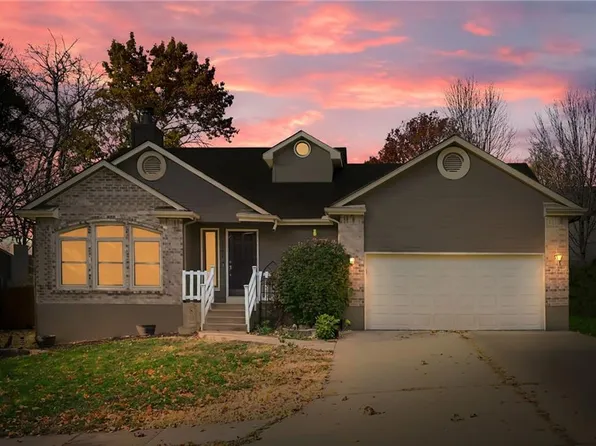 2201 SW 14th St, Blue Springs, MO 64015