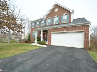 3324 Eagle Ridge Dr, Woodbridge, VA 22191