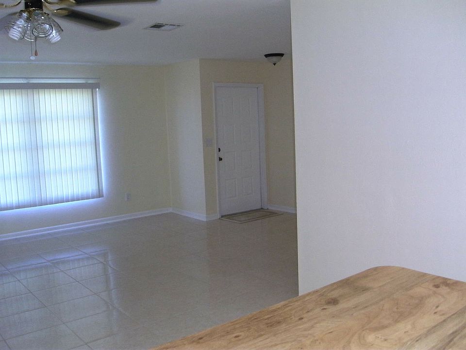 1st image of 4211 SW 7th Pl