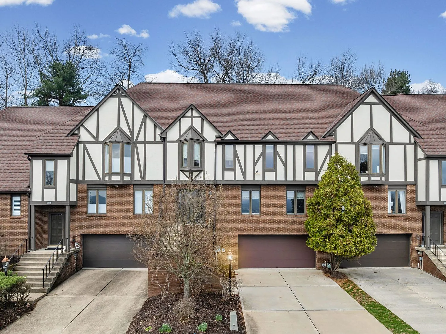 421 Forest Highlands Dr photo 1