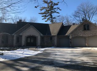 2060 Packerland Dr, Green Bay, WI 54304