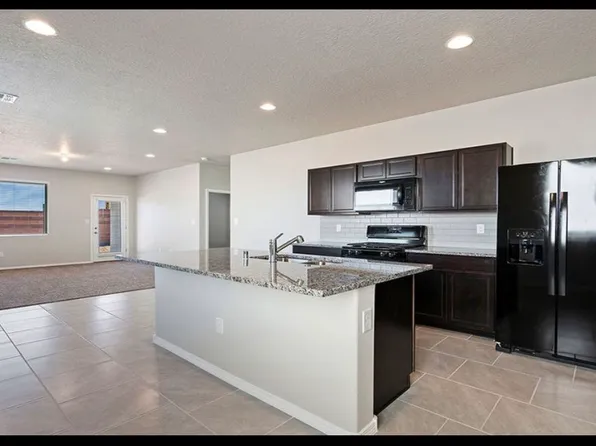 10520 Serafina Way SW, Albuquerque, NM 87121