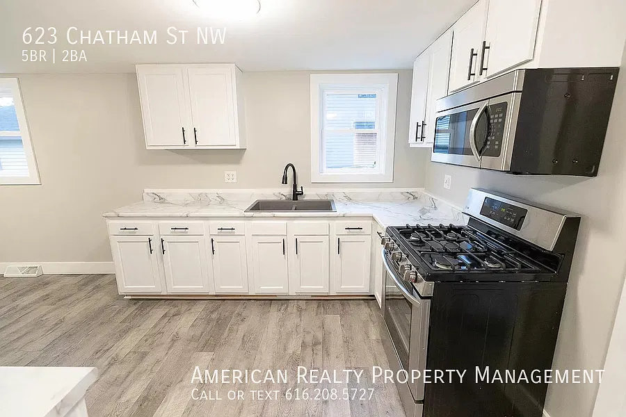 5 bed, 1566 sqft, $2,950 — Photo 2