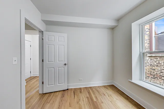 815 S Carpenter St #3R — Photo 9