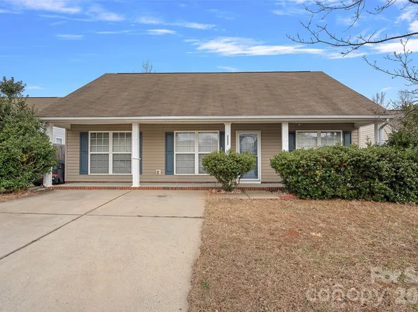 7117 Angela Marie Ct, Charlotte, NC 28215