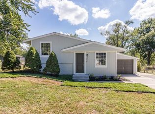 205 Cherokee Dr, Belton, MO 64012