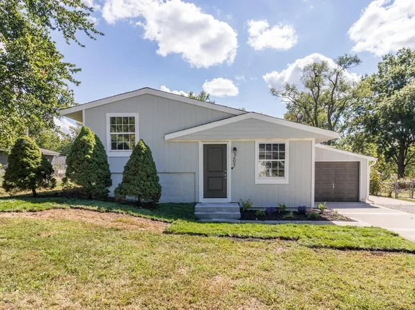 205 Cherokee Dr, Belton, MO 64012