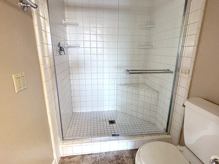 2920 Union St #301 — Photo 14