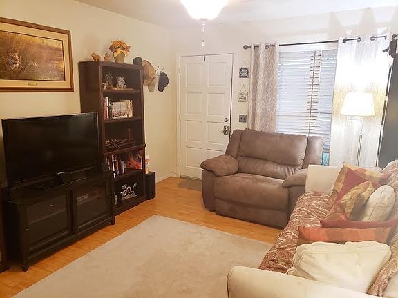 5th image of 909 Eagle Dr