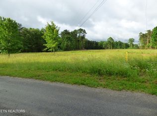 12 Gate Rd, Crossville, TN 38571