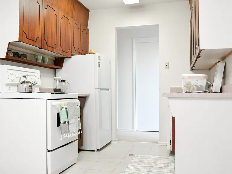 1740 Taylor Ave — Photo 18