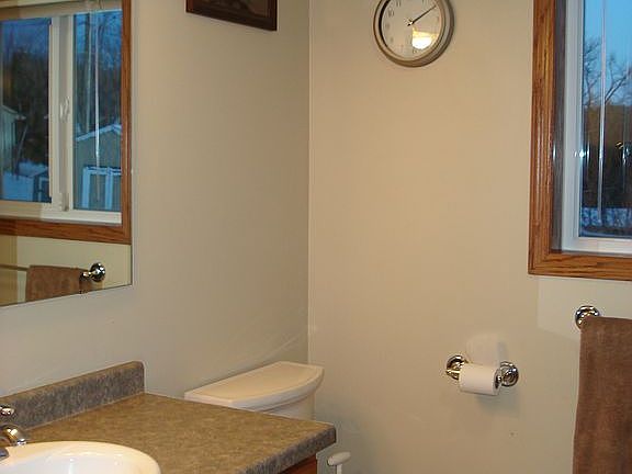 3rd image of 525 1st Ave NE