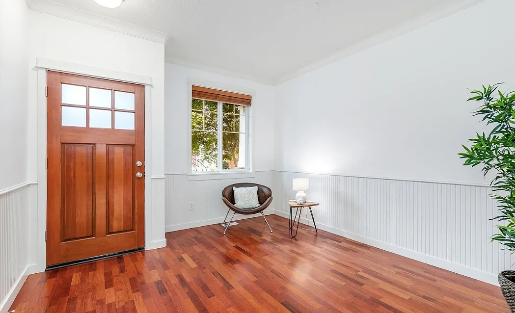 4 bed, 2211 sqft, $770 — Photo 2