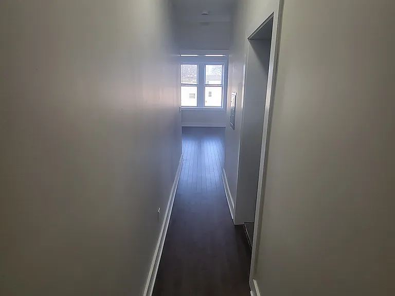 218 Duncan Ave #304 — Photo 8
