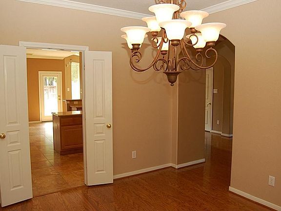 5th image of 3410 Alden Manor Ln