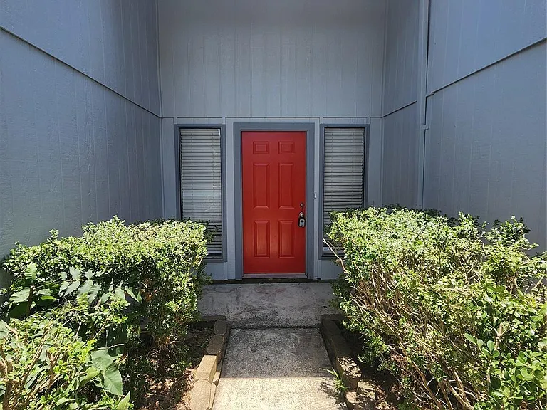 4515 Aspen Brook Ln — Photo 2