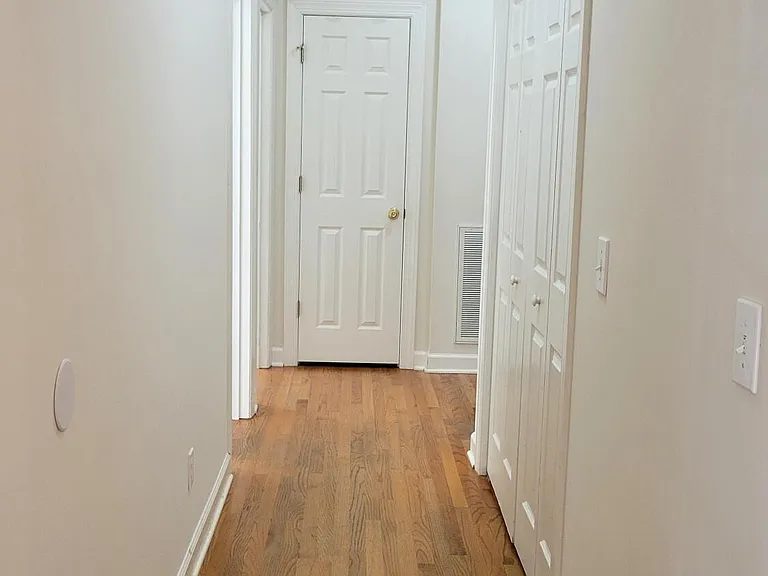 235 W Hedgelawn Way — Photo 12