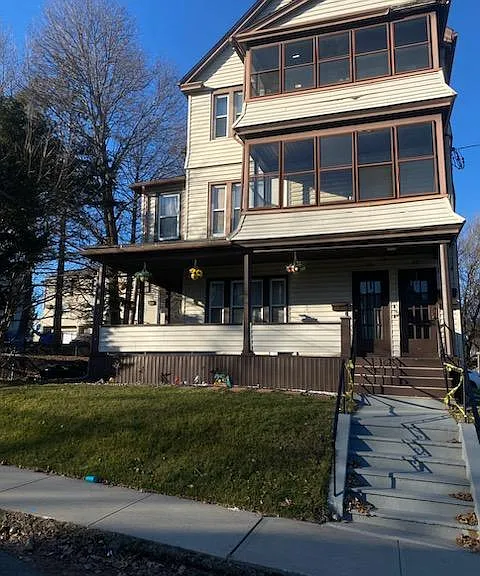 22 Sunrise Ave #2 — Photo 1