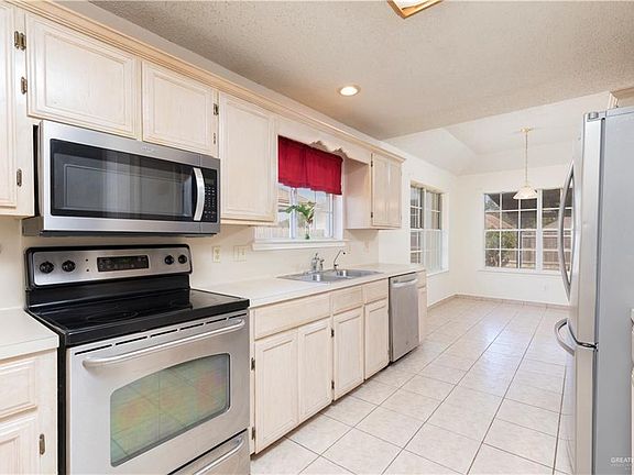 5th image of 2604 Toucan Ave