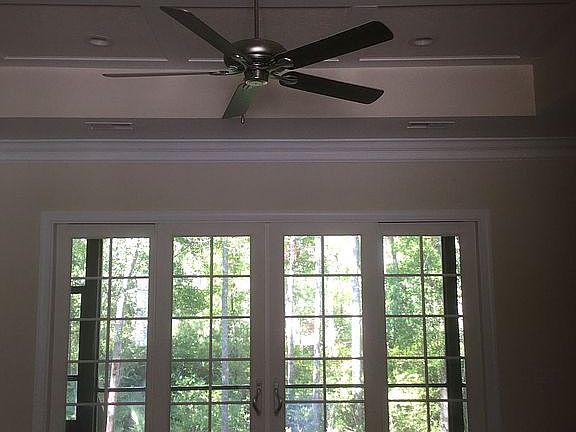 Family room to screened proc