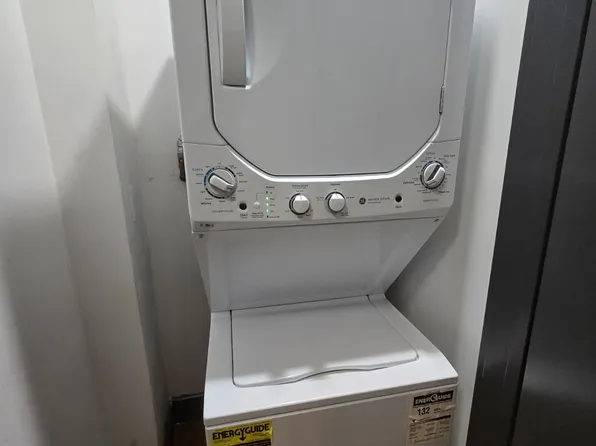 566-568 Communipaw Avenue image 8 of 8