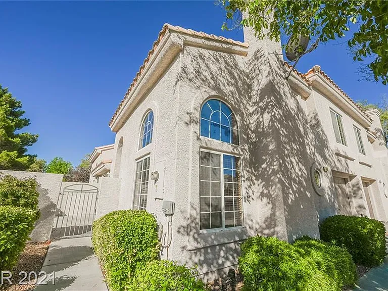 508 Escoto Pl — Photo 2