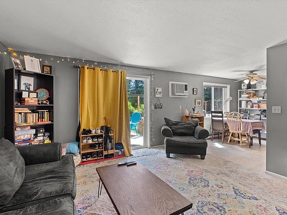 4th image of 909 W 13th Ave APT 102