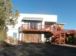 8 Pine View Rd, Tijeras, NM 87059
