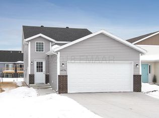 6276 58th Ave S, Fargo, ND 58104