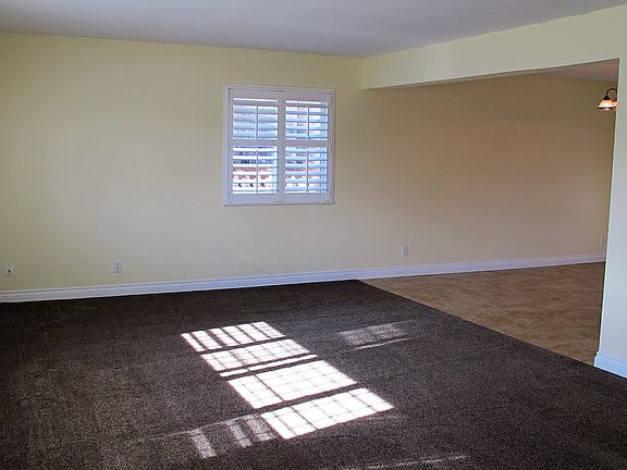 2nd image of 170 Gorrion Ave