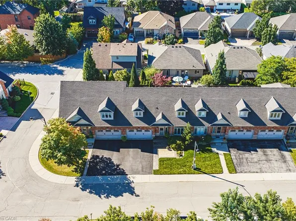 31 Book Rd #44, Grimsby, ON L3M 2M3