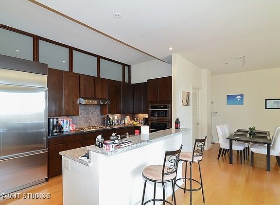 Kitchen / Living Room