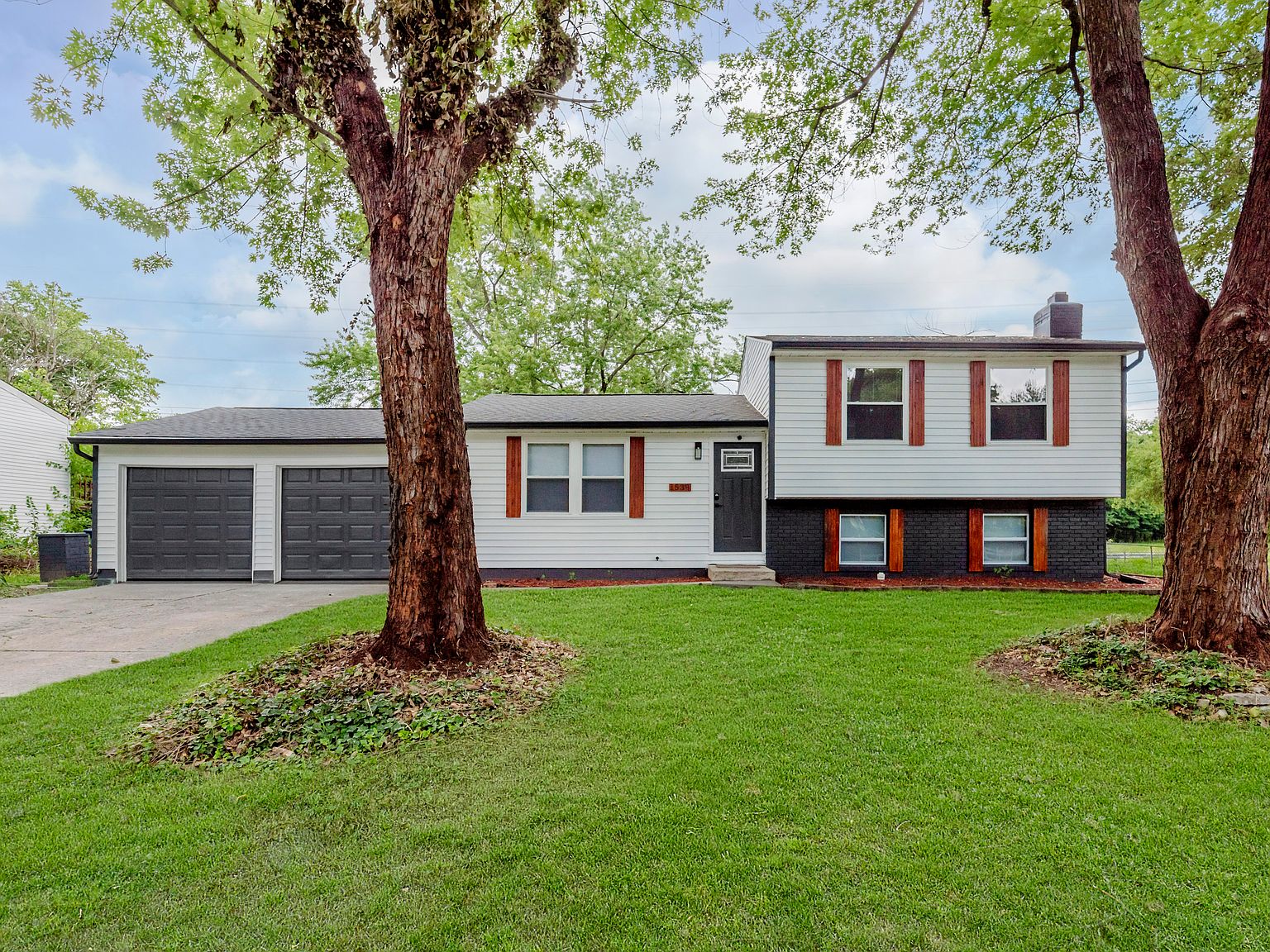 1537 N Mutz Dr, Indianapolis, IN 46229 | Zillow
