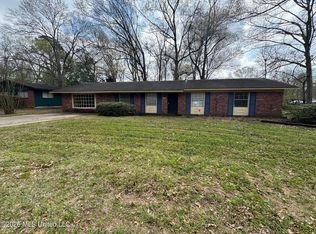 3218 Meadow Forest Dr, Jackson, MS 39212